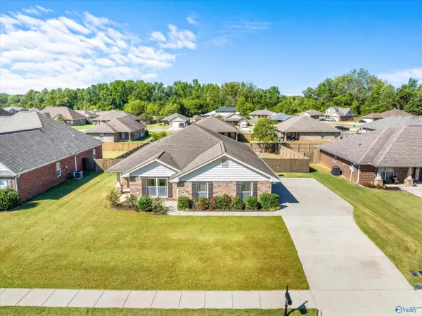 15747 Coach House Court, Harvest, AL 35749