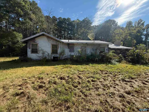110 May Road, Hartselle, AL 35640