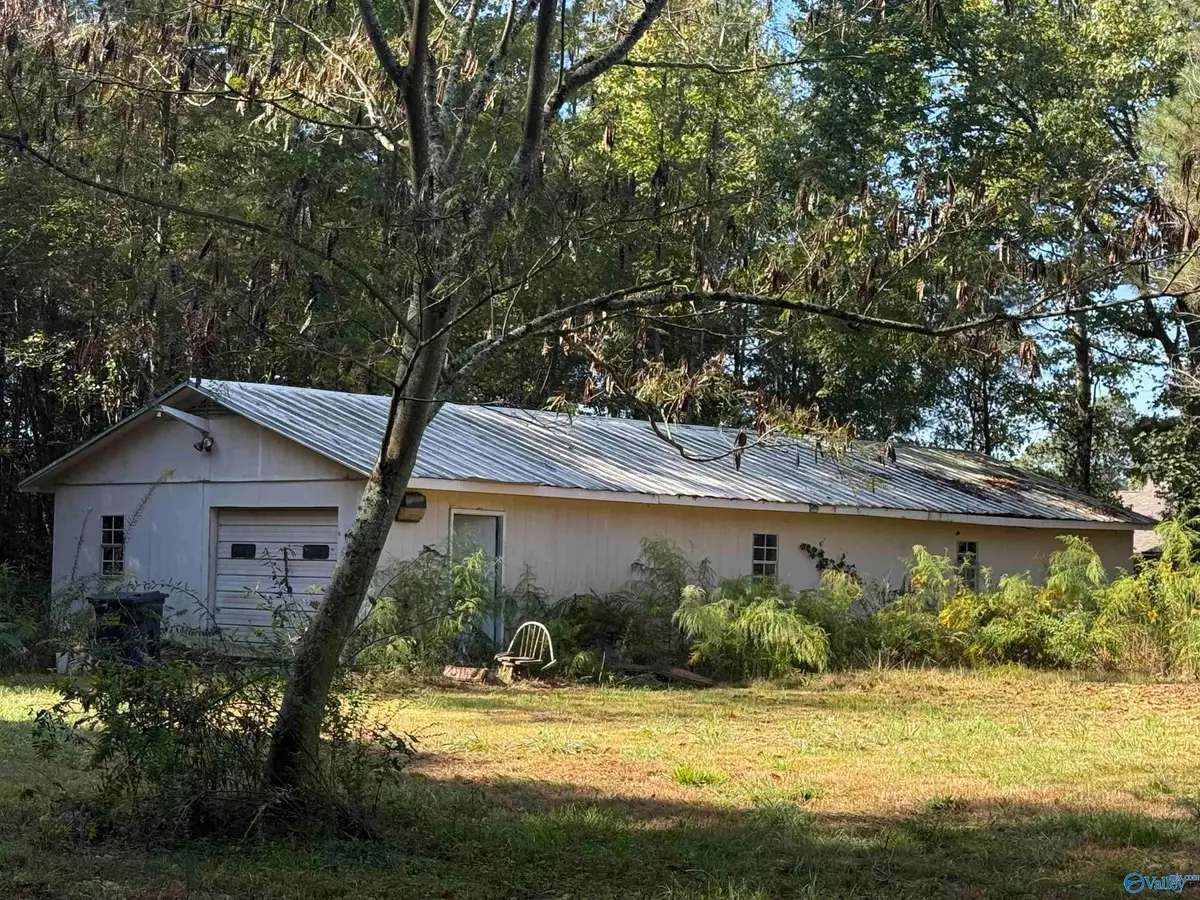 90 May Road, Hartselle, AL 35640 - #1