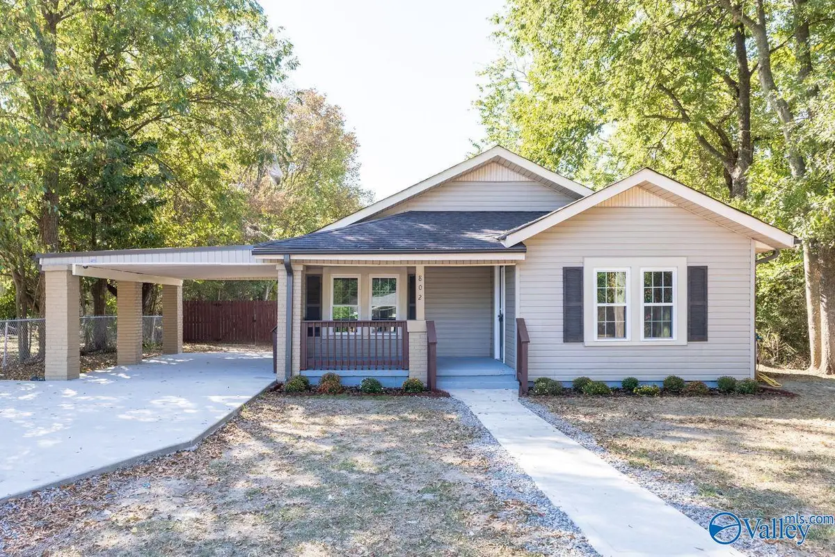 802 Main Street W, Hartselle, AL 35640 - #1