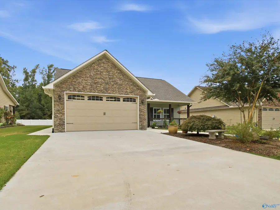 109 Rains Avenue, Boaz, AL 35957 - #3