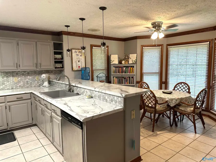 112 Ross Drive, Boaz, AL 35956 - #3