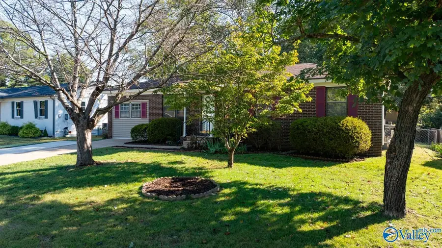 2420 Yorkshire Drive Sw, Huntsville, AL 35803 - #3