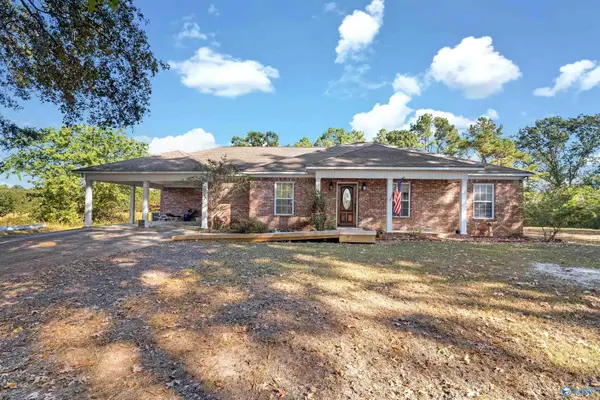 809 Salem Road Sw, Hartselle, AL 35640