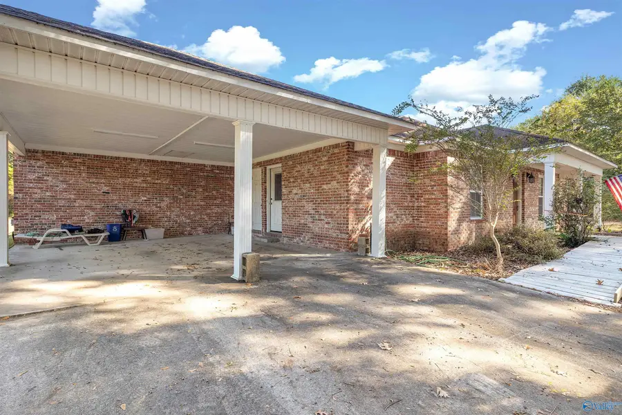809 Salem Road Sw, Hartselle, AL 35640 - #3