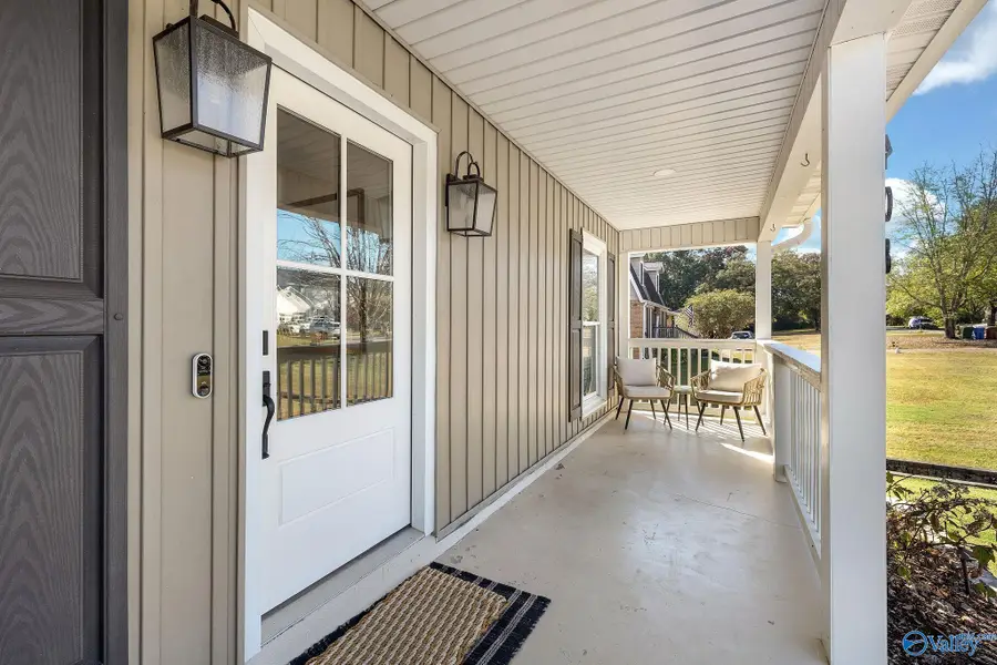 408 Camellia Street Sw, Hartselle, AL 35640 - #3