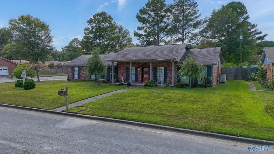 1221 Byron Ave Sw, Decatur, AL 35601 - #2