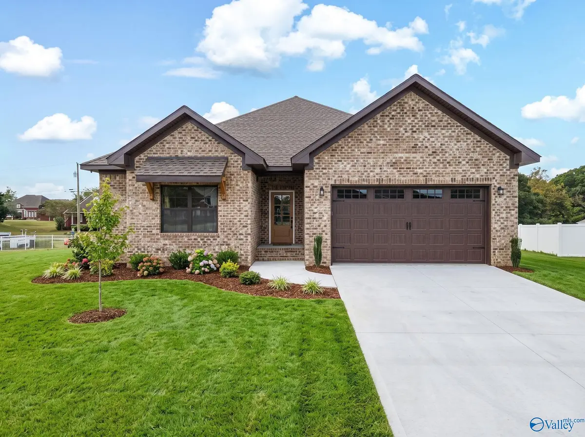 318 Krimson Circle, Albertville, AL 35951 - #1