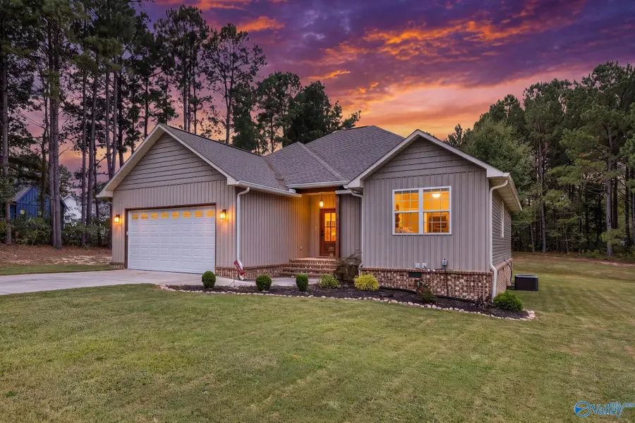 472 Country Club Road, Albertville, AL 35951 - #2