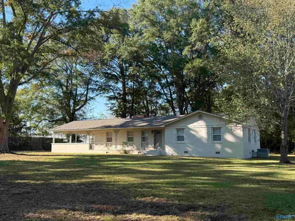 611 Pine Street, Hartselle, AL 35640
