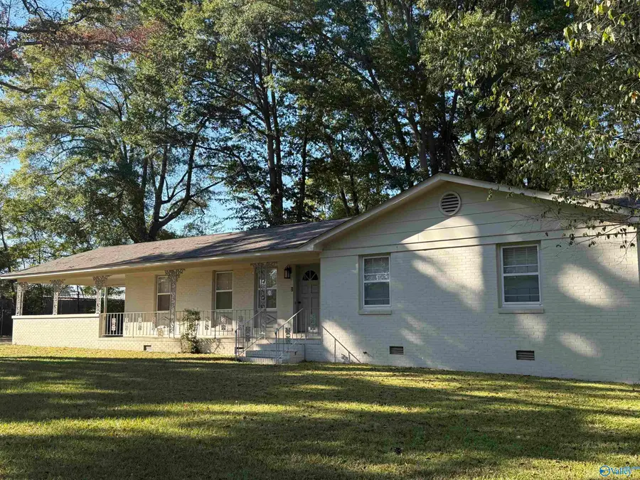 611 Pine Street, Hartselle, AL 35640 - #2