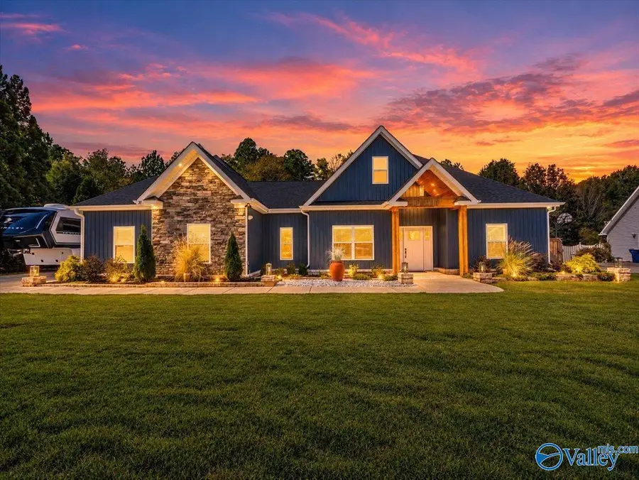 113 Park Circle, Gurley, AL 35748 - #2