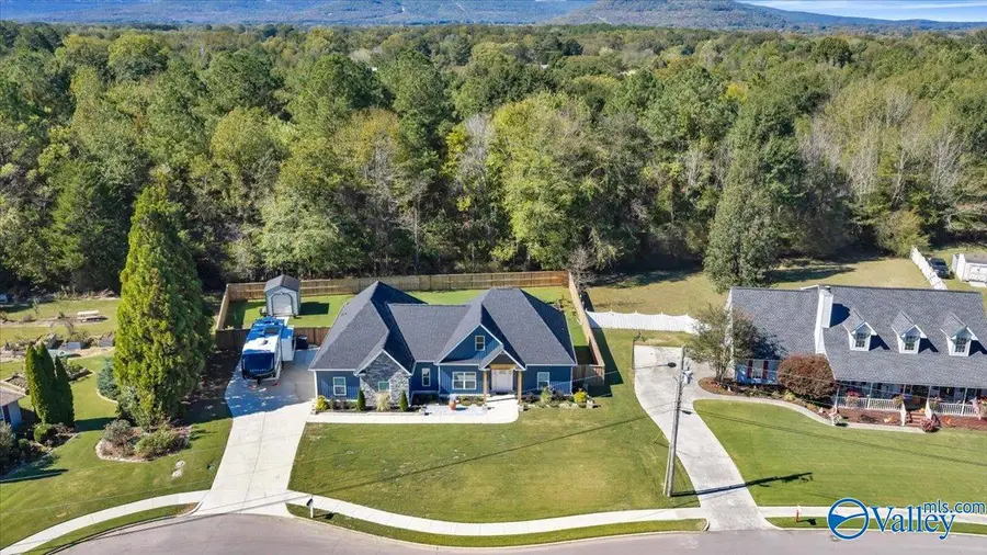 113 Park Circle, Gurley, AL 35748 - #3