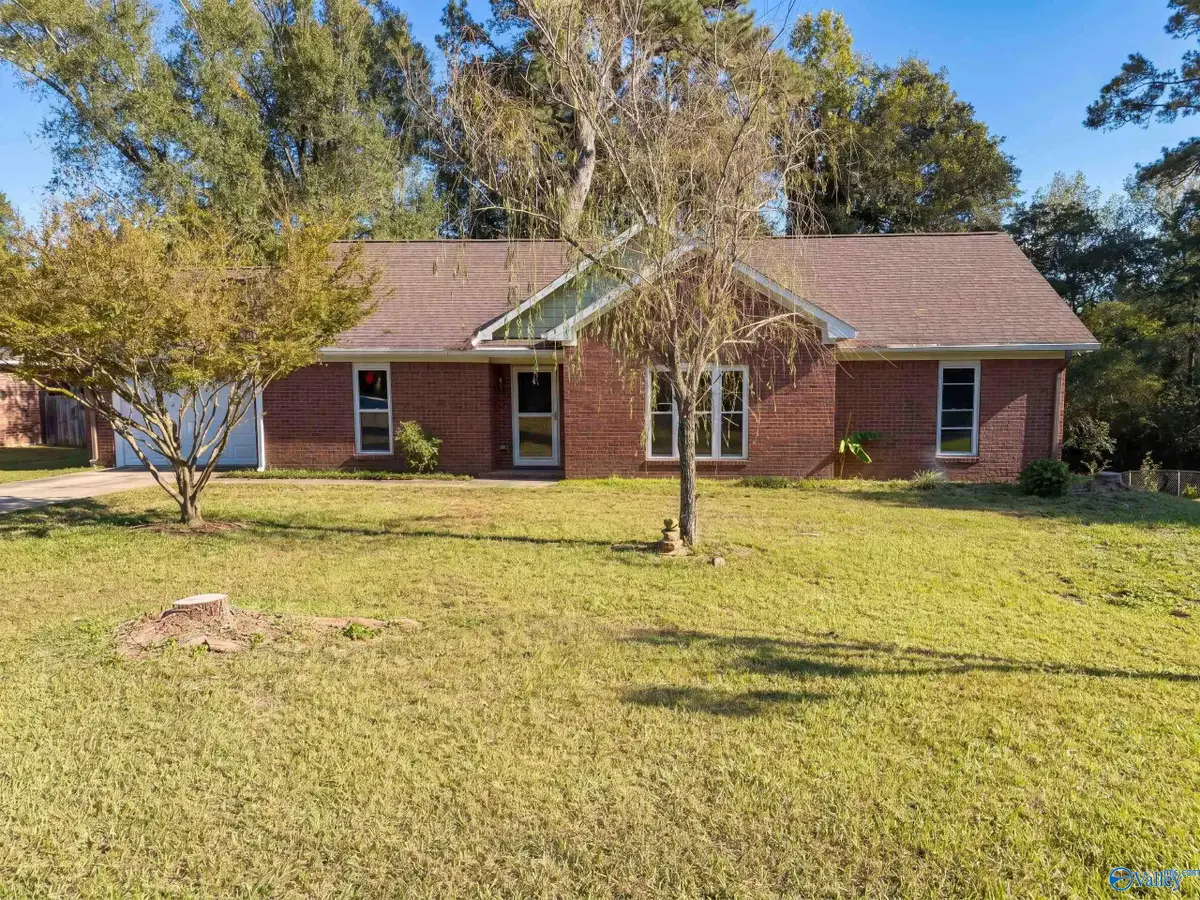 206 Ohara Dr, Albertville, AL 35950 - #1
