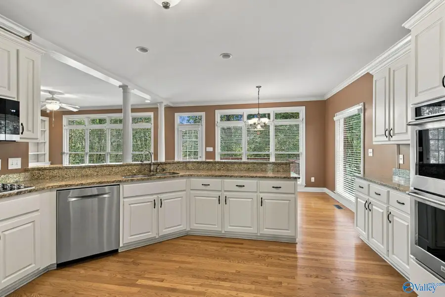 10019 Bluff Drive Se, Huntsville, AL 35803 - #2