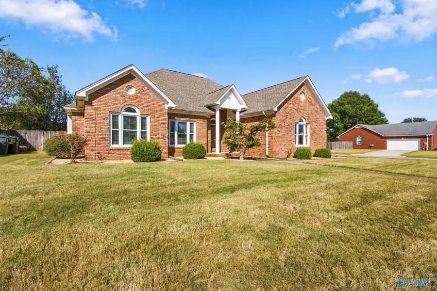 2701 Jarvis Street Sw, Decatur, AL 35603 - #3
