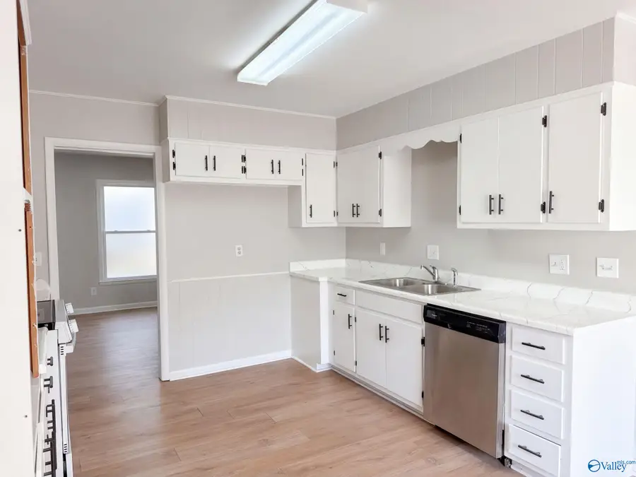 1210 Arbor Avenue, Decatur, AL 35601 - #2