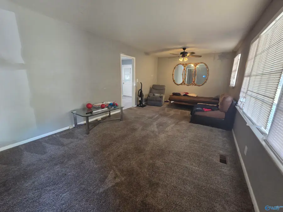 3407 Euclid Circle Nw, Huntsville, AL 35810 - #2