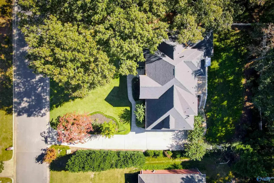 404 Ferncrest Street, Hartselle, AL 35640 - #3