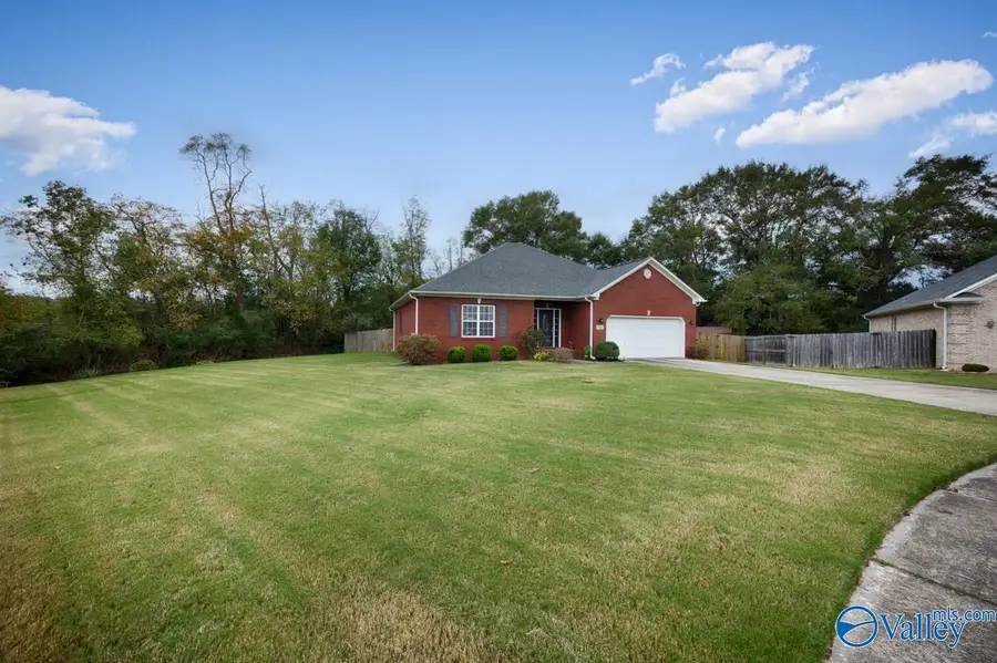116 Red Sunset Circle, Owens Cross Roads, AL 35763 - #2