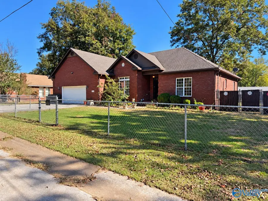 740 Sykes Street Nw, Decatur, AL 35601 - #2