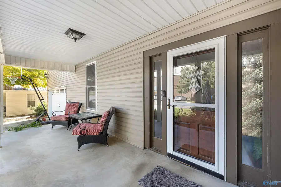 514 West Mann Avenue, Boaz, AL 35957 - #3