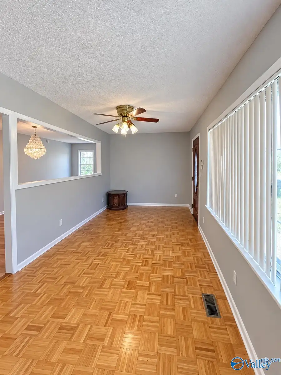 906 N 9th Street, Gadsden, AL 35901 - #3