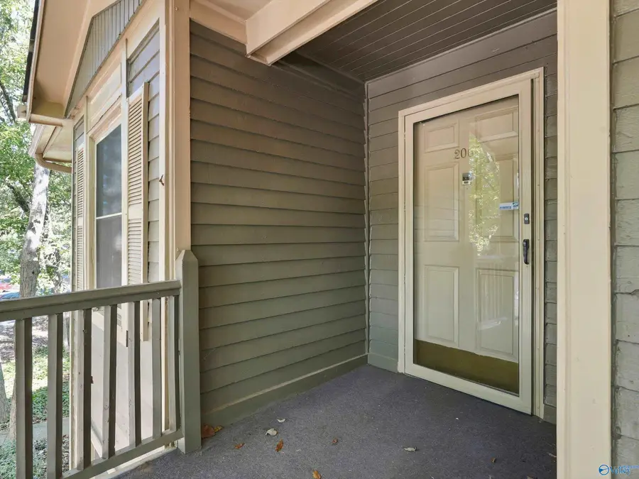 2067 Woodlawn Drive #2067, Huntsville, AL 35802 - #3
