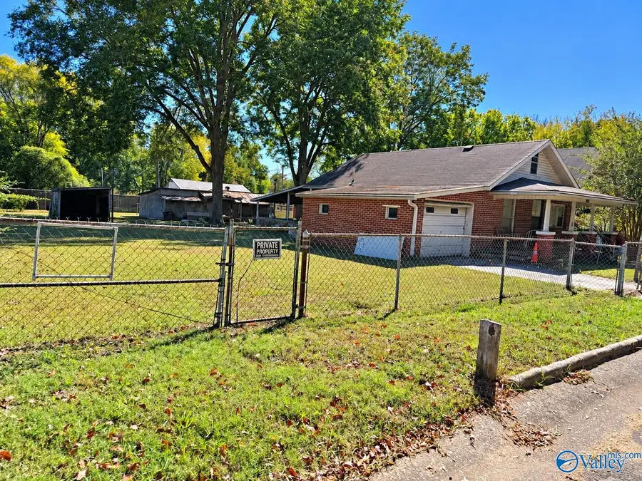 744 Sykes Street Nw, Decatur, AL 35601 - #2