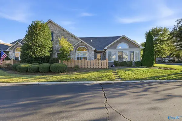82 Laurel Lane, Brownsboro, AL 35741
