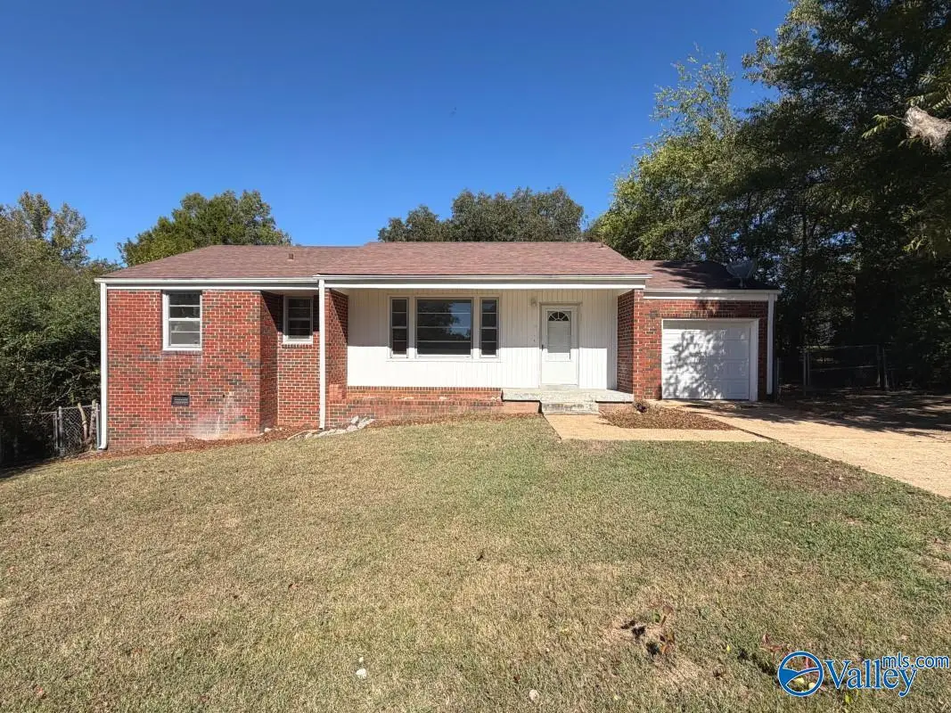 2220 Sullivan Road Nw, Huntsville, AL 35810 - #1