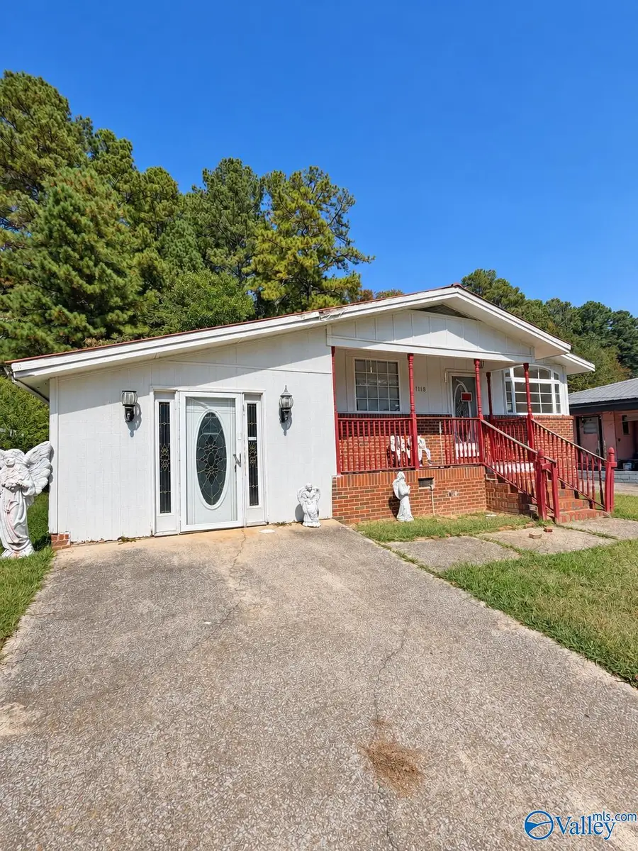 1118 Mountainbrook Drive, Gadsden, AL 35901 - #2