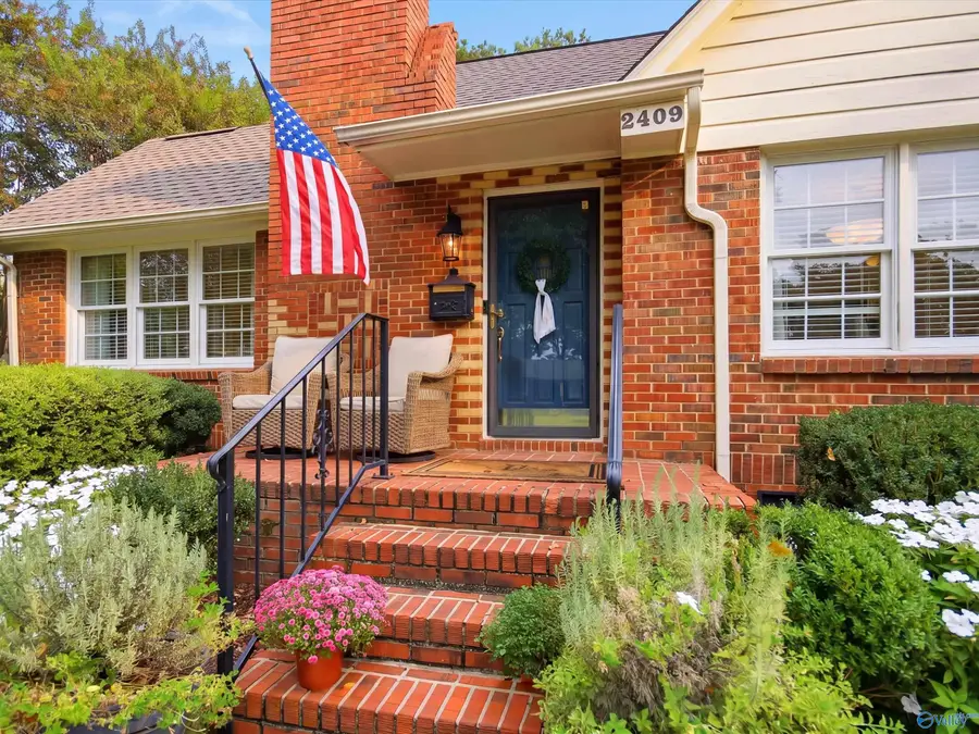 2409 Penn Street Sw, Huntsville, AL 35801 - #2