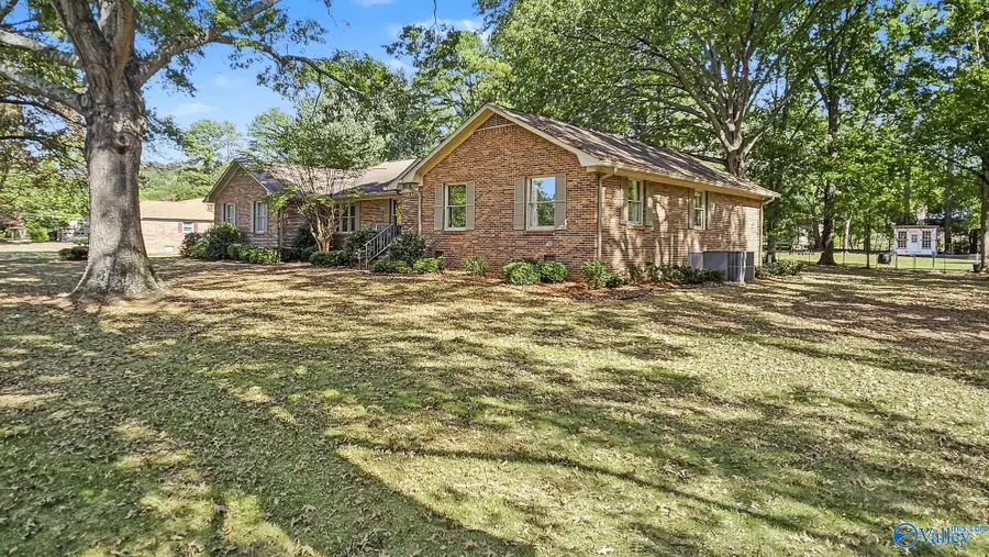 9309 Grandfield Lane Se, Huntsville, AL 35803 - #3