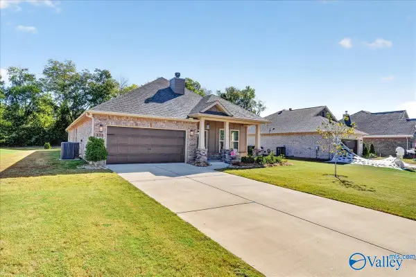 131 Kambry Grove Drive, Huntsville, AL 35811