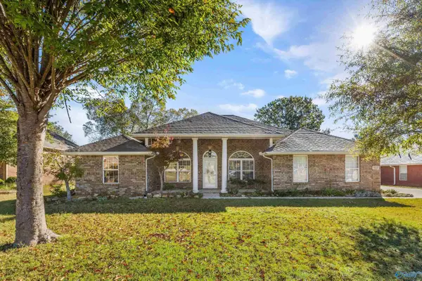 7017 Thornwood Lane Se, Owens Cross Roads, AL 35763