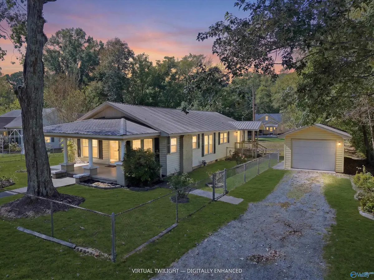 406 Larkin Street, Scottsboro, AL 35768 - #1