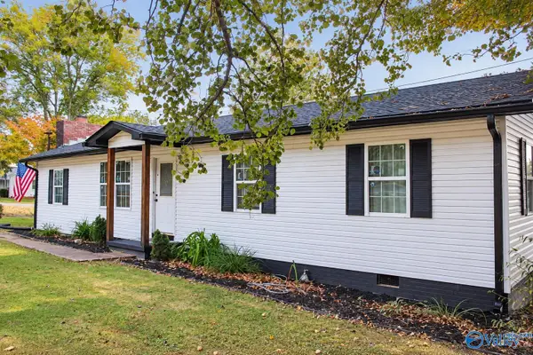 812 Tupelo Pike, SCOTTSBORO, AL 35768