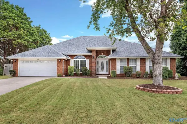 7001 Thornwood Lane, Owens Cross Roads, AL 35803