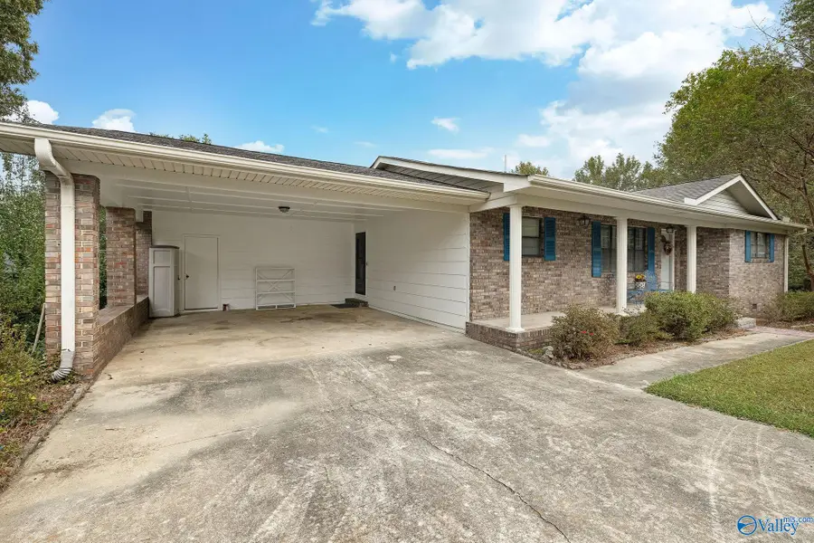 320 Richmond Avenue, Boaz, AL 35957 - #2