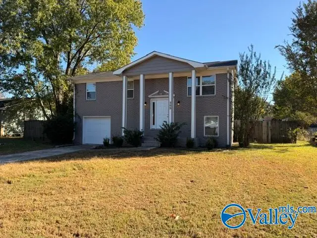 305 Larkwood Drive, Decatur, AL 35601 - #1