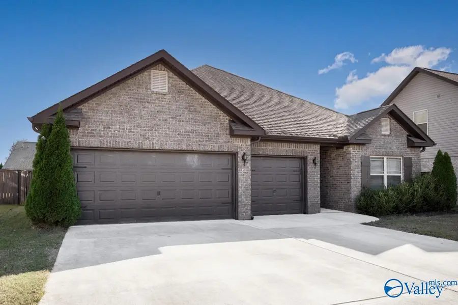 204 Iron Circle, Meridianville, AL 35759 - #2