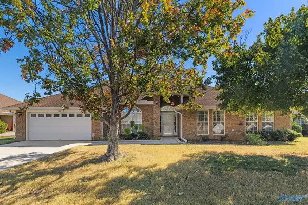 506 Summer Cove Circle Nw, Madison, AL 35757