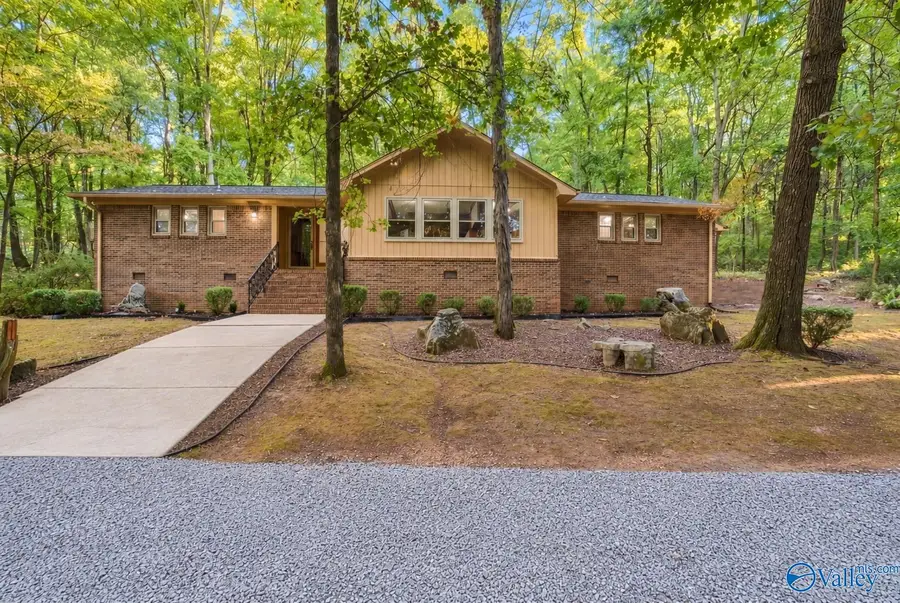 5808 Columbian Lane Ne, Huntsville, AL 35811 - #2