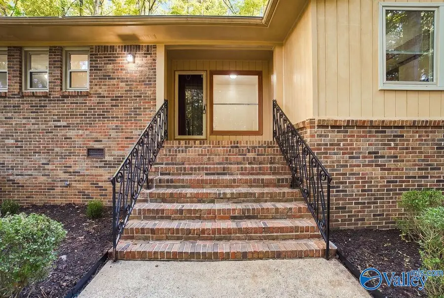 5808 Columbian Lane Ne, Huntsville, AL 35811 - #3