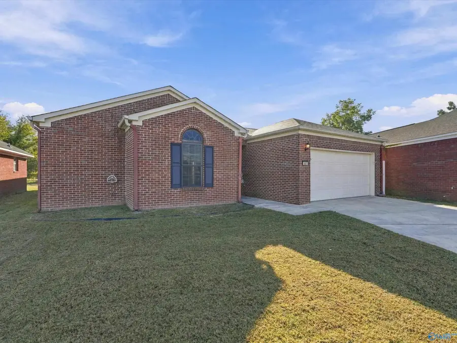 602 Burns Street, Albertville, AL 35950 - #3