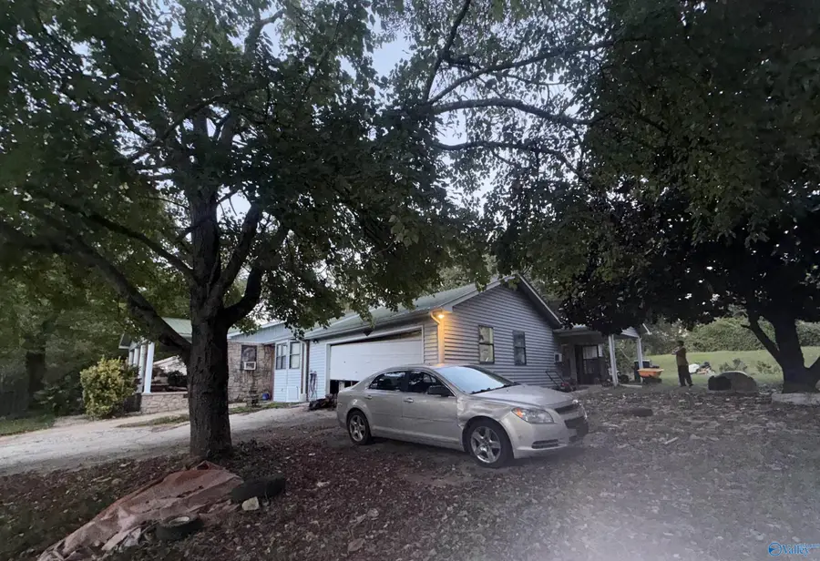 206 Dogwood Drive, Boaz, AL 35957 - #2