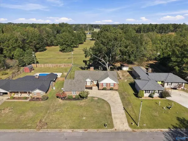 607 Summerlane Sw, HARTSELLE, AL 35640