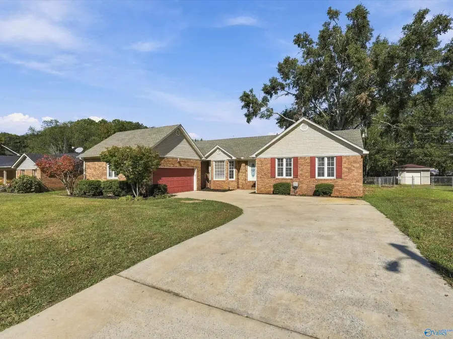 607 Summerlane Sw, Hartselle, AL 35640 - #2