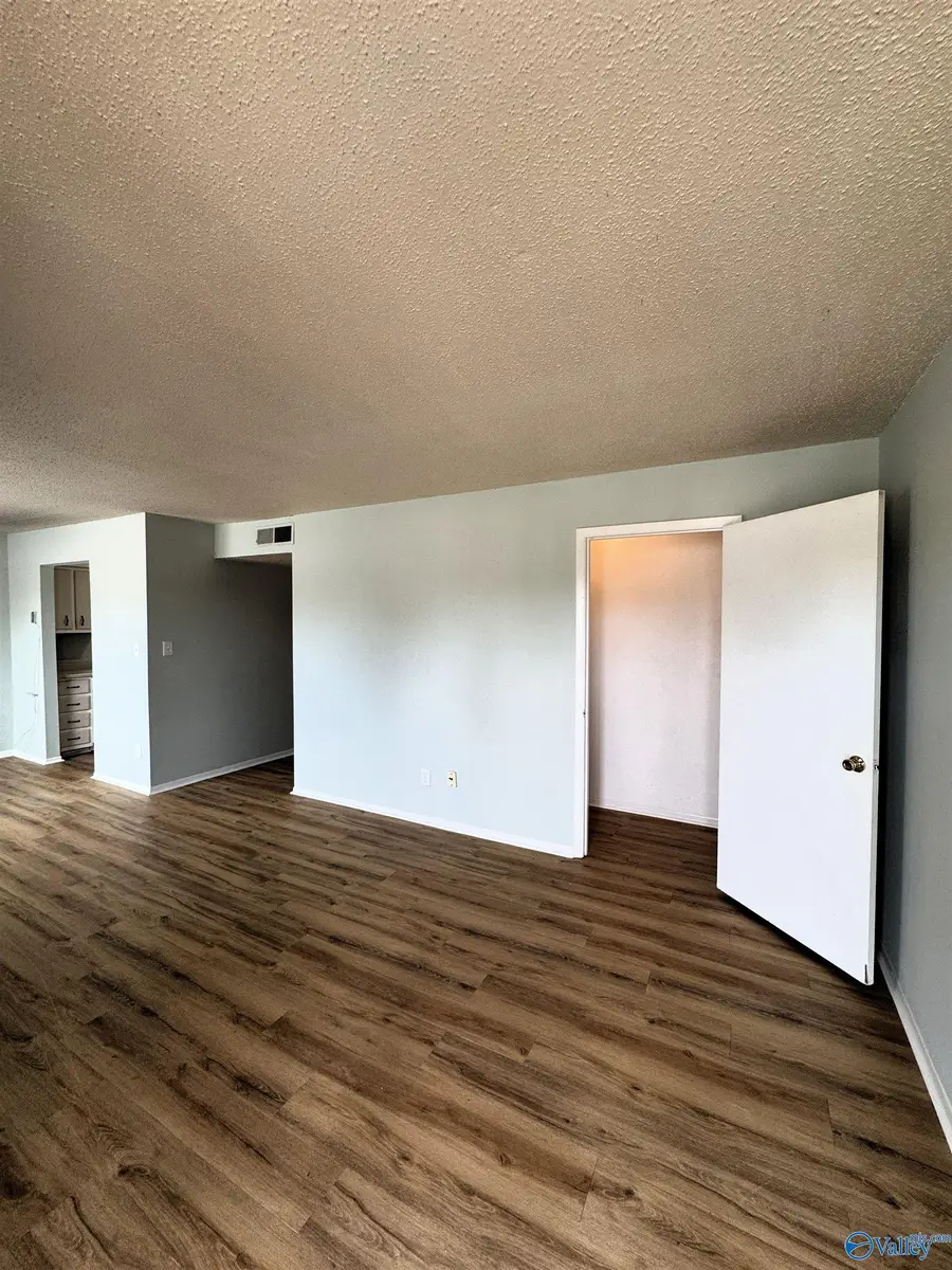 2226 Jonathan Drive Nw, Huntsville, AL 35810 - #3